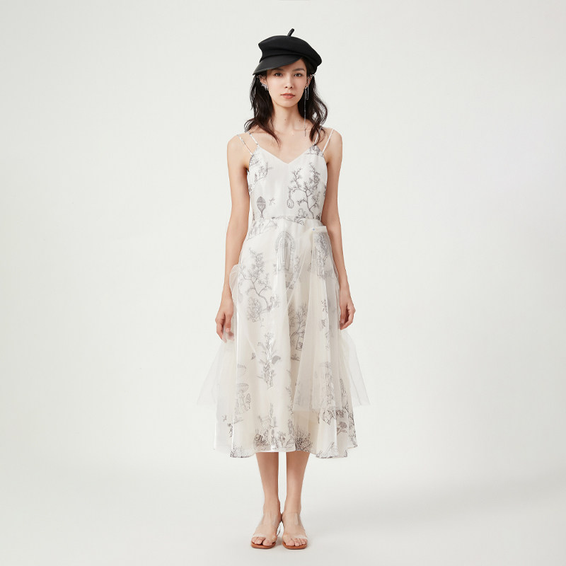 FLONAKED 香槟色幻境中式花园印花水晶纱吊带修身连衣裙 300170