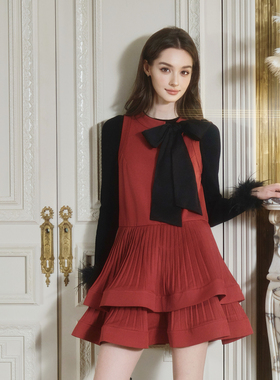 FLONAKED 25秋冬新款双层压褶无袖短款连衣裙银泰百货 300170