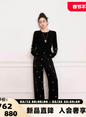 Three Quarters 秋冬新款女士宽松羊毛上衣打底银泰百货 301355