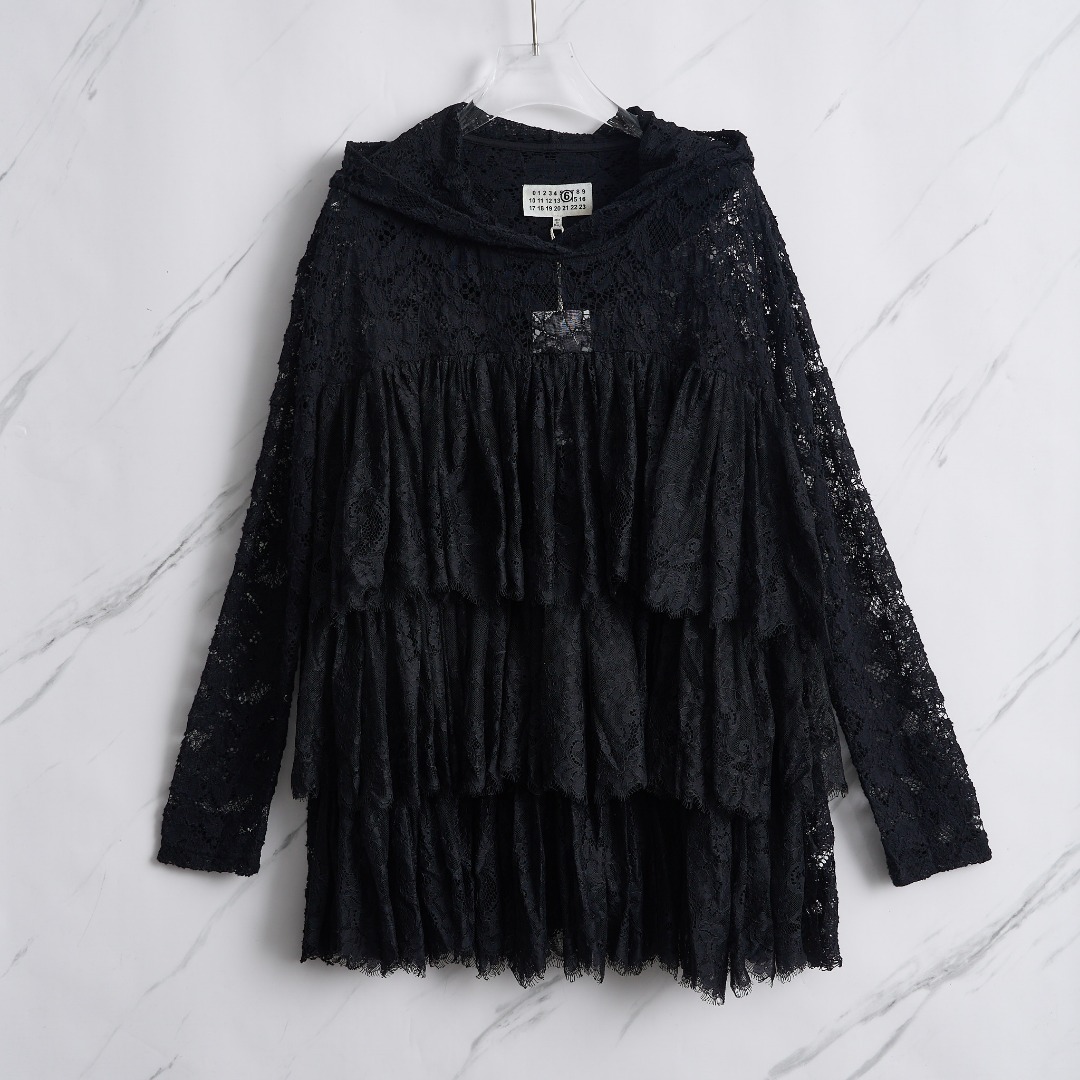 Maison Margiela MM6 早秋款女士暗黑风蕾丝上衣银泰百货 301596