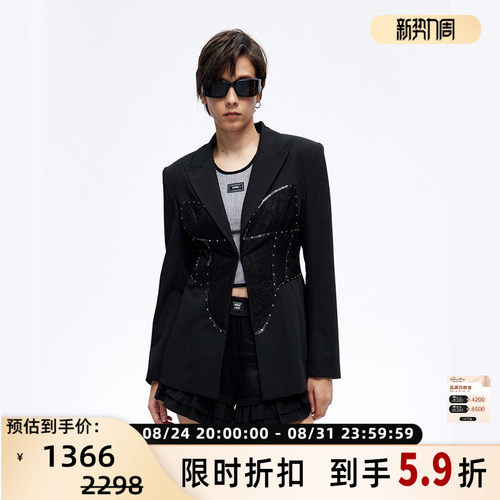 UHOT 26春夏新款女士修身版蕾丝拼接收腰西服外套银泰百货 301590