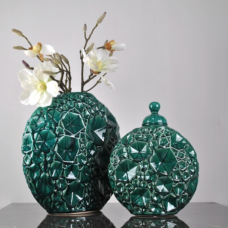 现代轻奢新中式陶瓷浮雕立体纹饰扁圆绿色装饰罐新古典家居装饰品