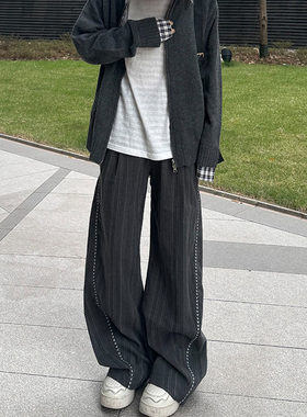 复古灰色条纹垂坠感弯刀