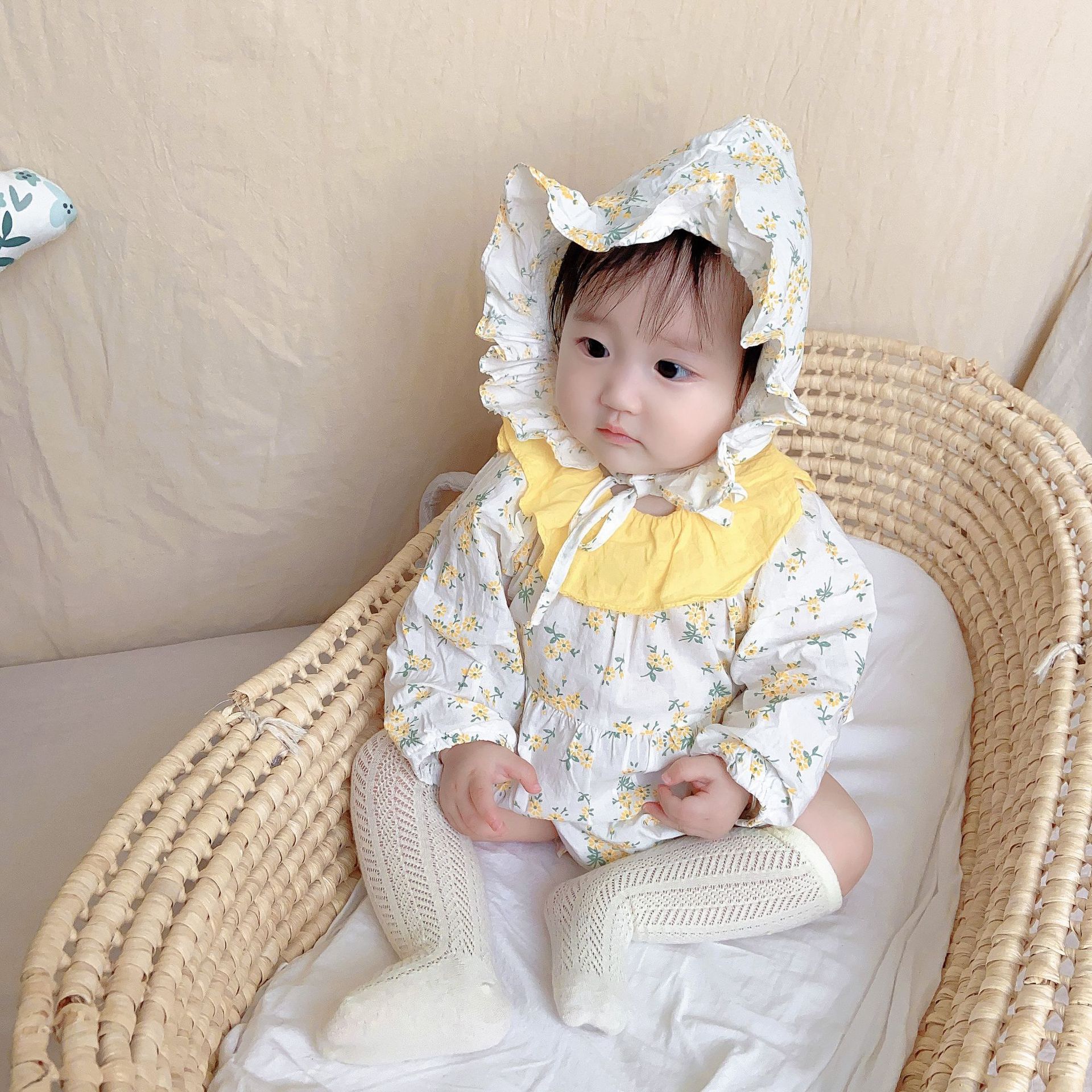 可可妈女婴儿百天碎花哈衣套装可爱满月宝宝爬服长袖包屁衣新生