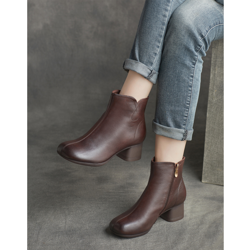 英伦风圆头舒适粗跟单靴马丁靴