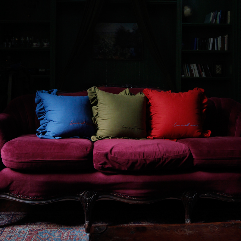 【牧神午后】新款欧式古典荷叶边亚麻纯色刺绣抱枕