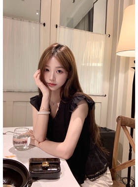 清仓特价 中古千金 V领蕾丝小飞袖上衣女夏2025新款设计感小衫