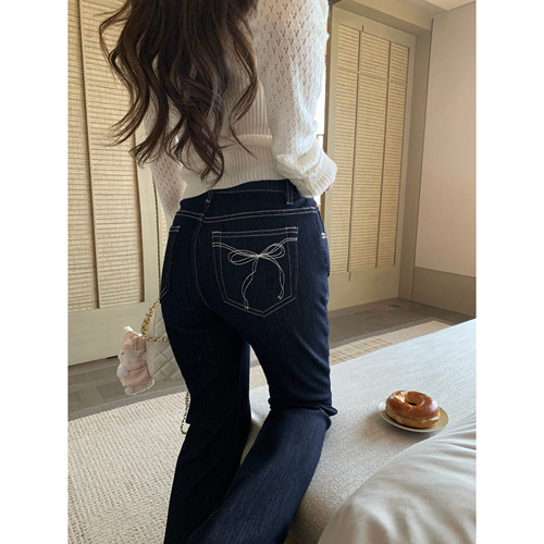 BBen 原色刺绣蝴蝶结微喇牛仔裤女2026夏季新款显瘦显腿长喇叭裤