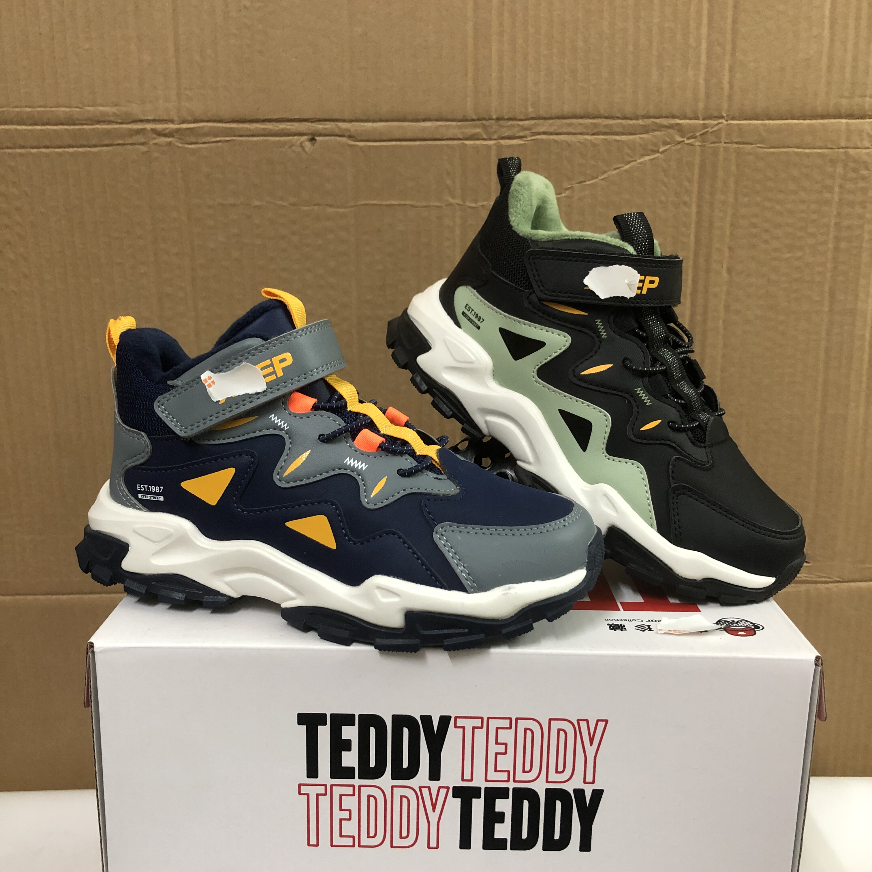 撤柜品牌童鞋 冬季皮面儿童运动鞋 男童冬季加绒二棉棉鞋 户外鞋