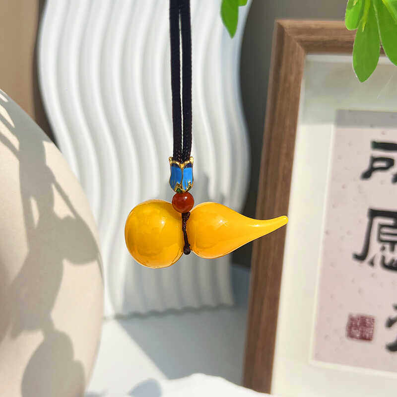 淄博琉璃鸡油黄小葫芦项链工艺品图片