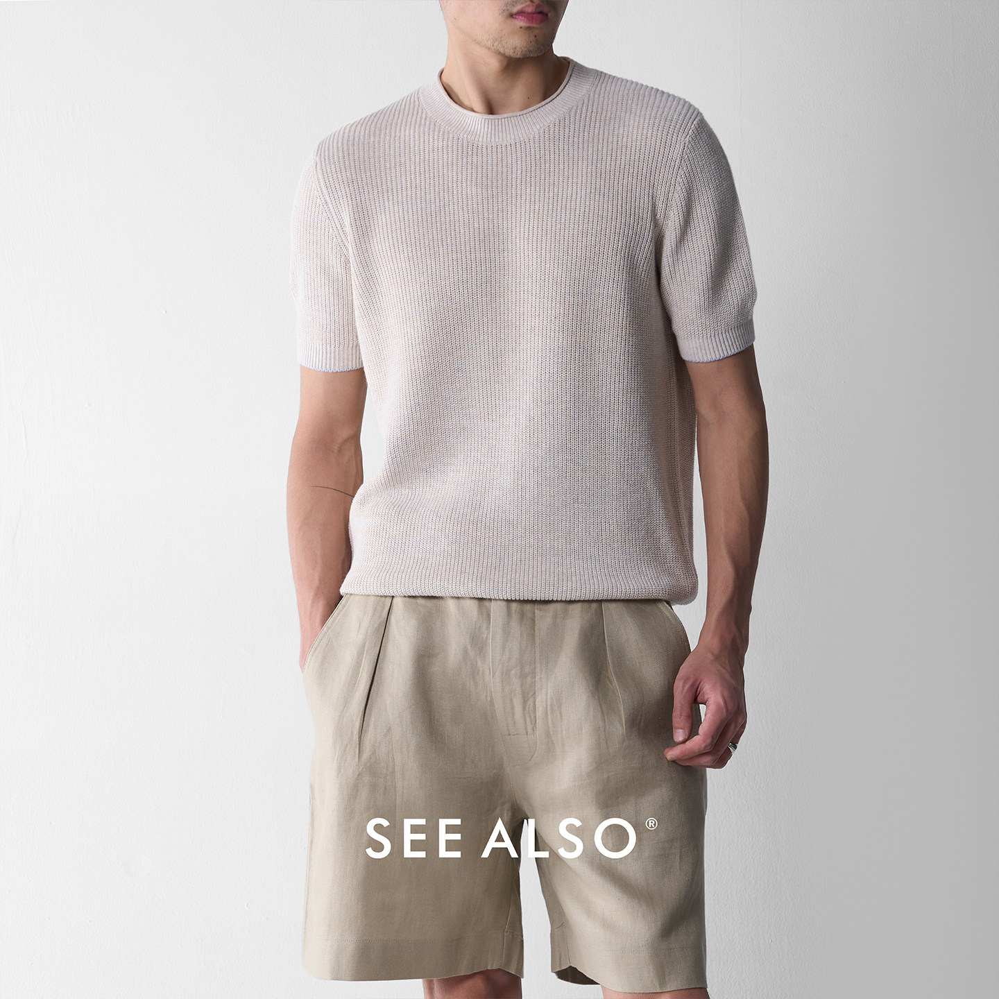 SEE ALSO『99%还原』7针棉麻花纱新贵老钱松弛透气圆领短袖针织衫