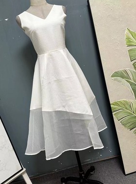 0515-59深圳高货洋气白色V领无袖淑女范收腰a字纱质大摆连衣裙