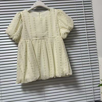 0311-14日系品牌复古甜美泡泡袖刺绣款可爱减龄花苞款上衣