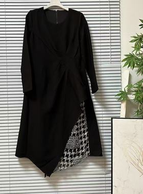 1124-32台湾设计款潮版黑色拼接V领连衣裙中长款高级感不规则下摆