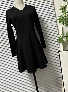 1023-36极简风V领长袖连衣裙女黑色修身显瘦高级感气质裙