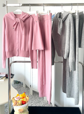 周美美 百变针织全羊毛圆领开衫三角披肩长裤半裙四件套