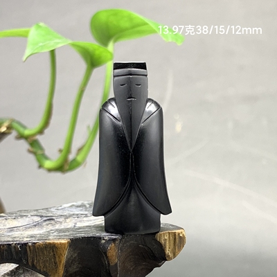 黑青玉戈壁料 翁仲挂件，寓意平安吉祥，守护平安。