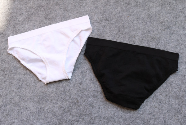 女三角花边运动内裤超小码锦纶速干健身瑜伽内裤满包邮