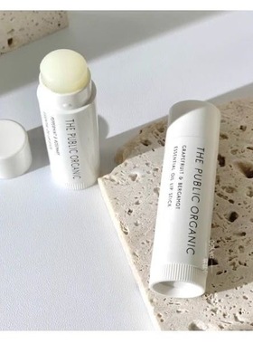 The public organic小奶管植物精油无色润唇膏滋润补水防干裂4g