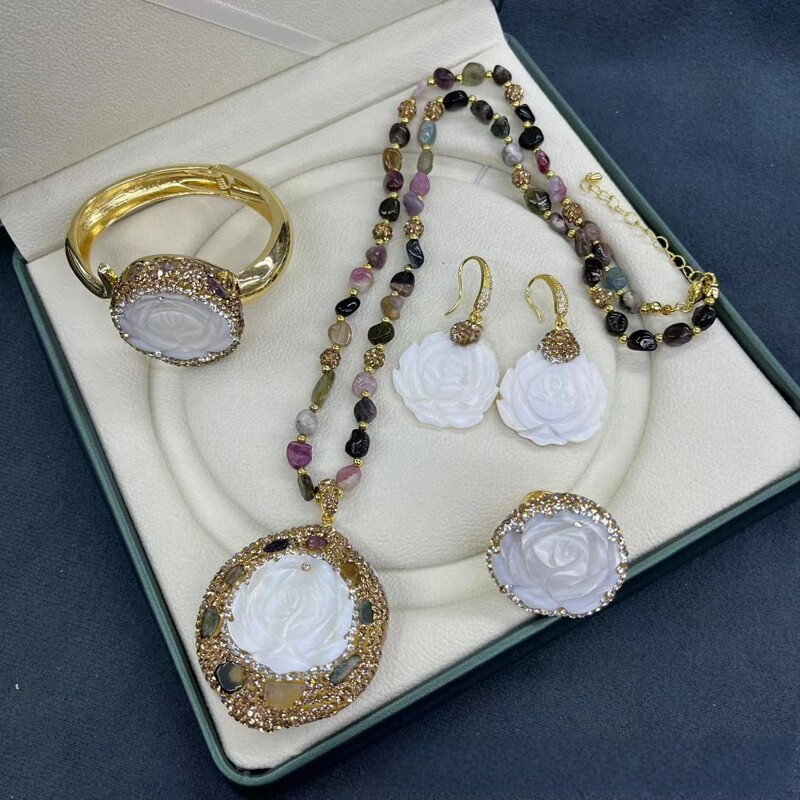 天然贝壳镶嵌碧玺项链耳环戒指手镯四件套装水钻饰品女