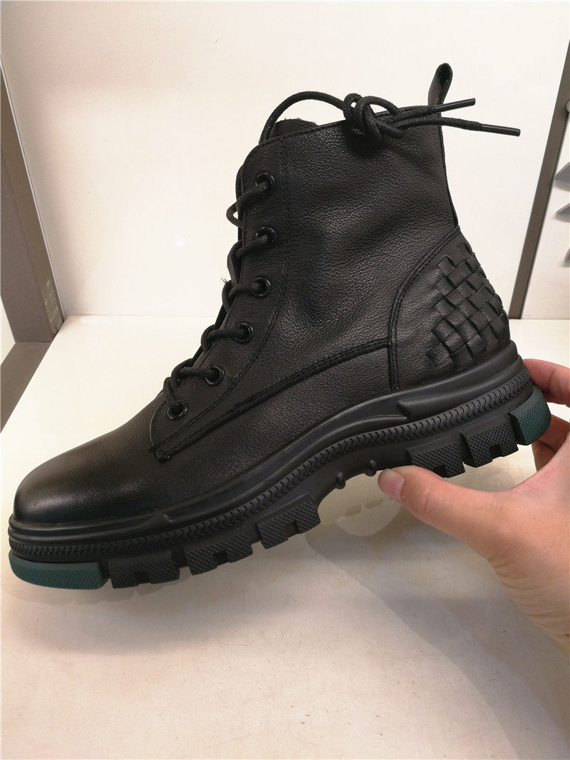 日泰女马丁靴2020新款专柜潮牌机车英伦范真皮内里女靴2910w01653