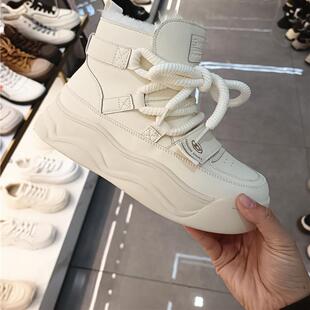 日泰雪地靴冬季新款厚底高帮雪地棉鞋加绒加厚保暖小白鞋女特价