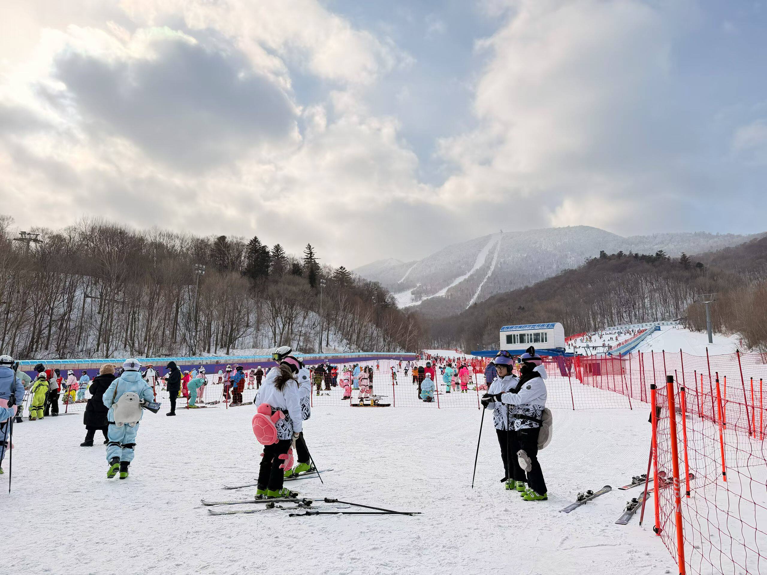 哈尔滨亚布力滑雪场 滑雪服租赁滑雪衣裤套装