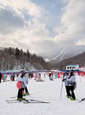 哈尔滨亚布力滑雪场 滑雪服租赁/滑雪服出租/ 头盔雪镜护具手套