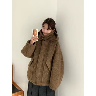 现 bubble韩代egg高品质复古人字纹面料连帽鹅绒羽绒服实体秒发