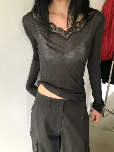 现bubble韩代WE ARE东大门蕾丝V领天丝羊毛T恤女实体秒发假一赔十
