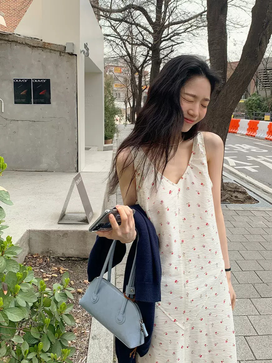 fletta韩国2025春夏新款baby酱简约复古碎花连衣裙女沙滩裙度假