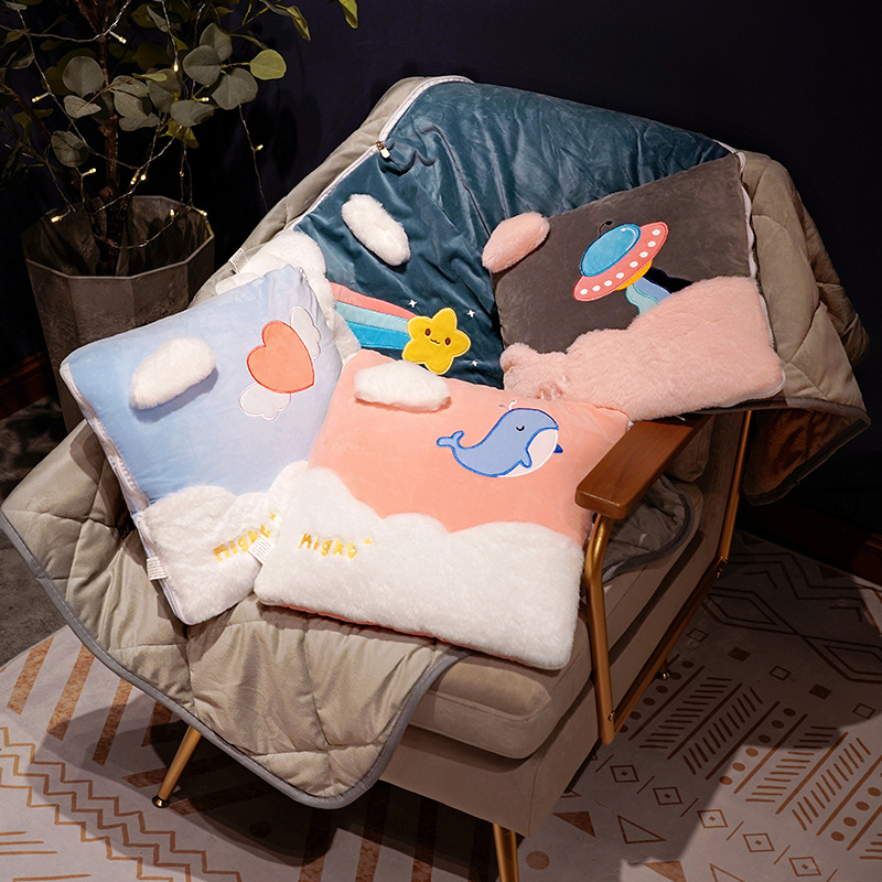 抱枕被子两用靠枕折叠加厚空调毯汽车内靠垫枕头三合一办公室午睡