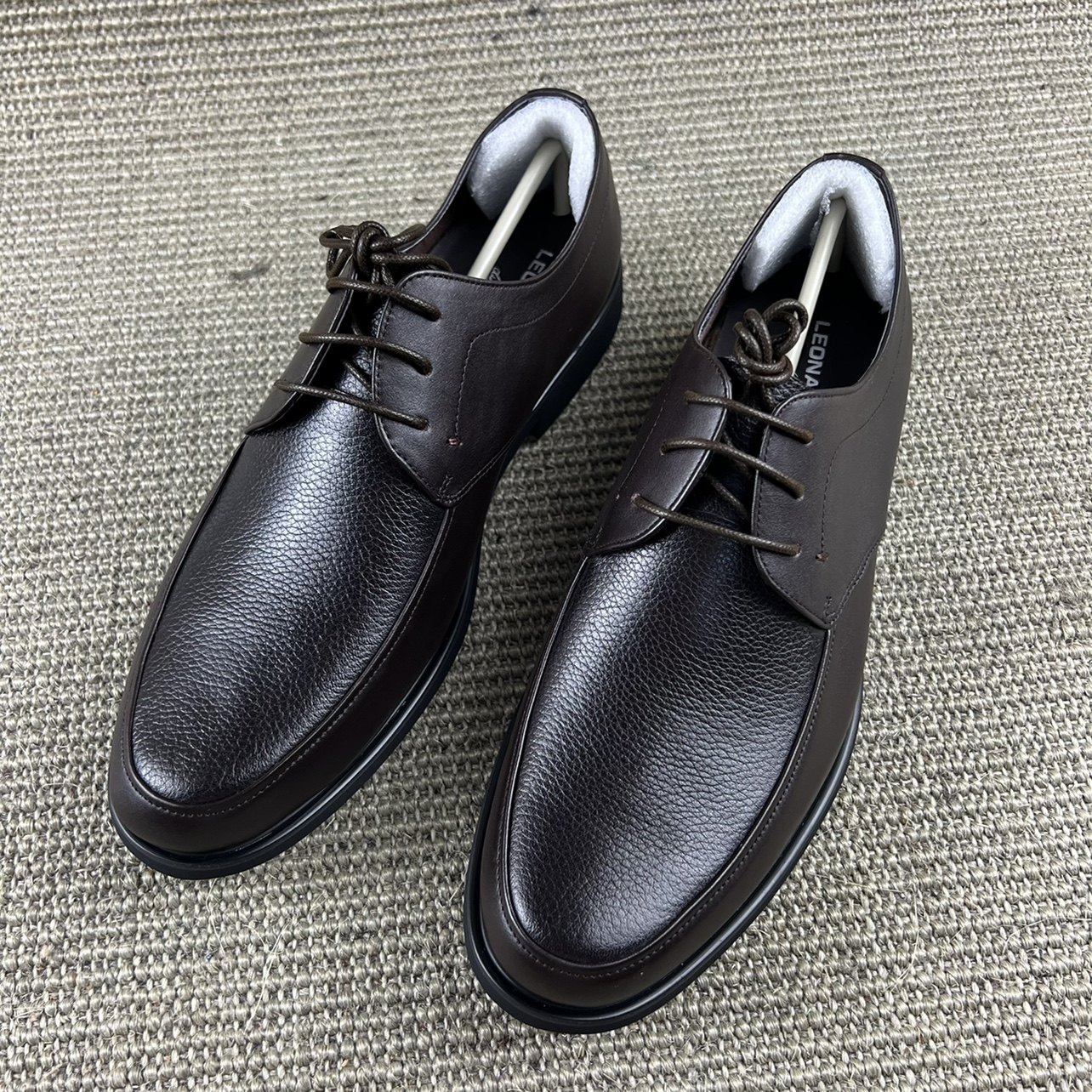 利奥纳多老人头春秋款男士头层牛皮荔枝纹耐磨底缝制上线休闲男鞋