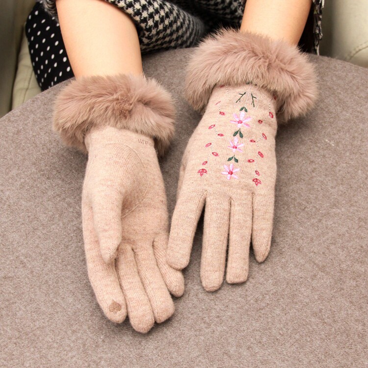 日本外单手套女冬保暖羊毛羊绒加厚保暖防寒手套触屏兔毛口刺绣花