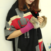 日本兔毛口羊毛手套女冬保暖半指学生写字手套绣花文艺手套气质款