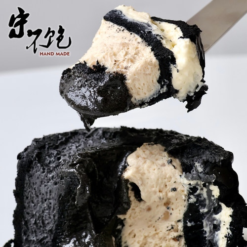 不饱的面包四重黑芝麻爆浆虎皮卷