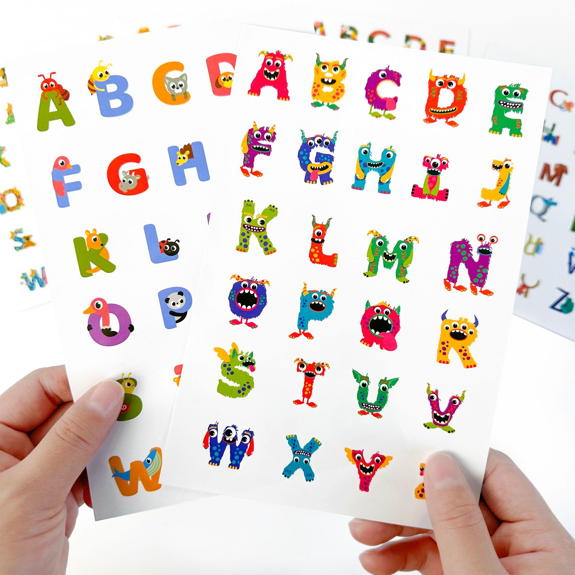 跨境英语启蒙sticker字母贴纸 早教字母水杯电脑装饰防水卡通贴纸