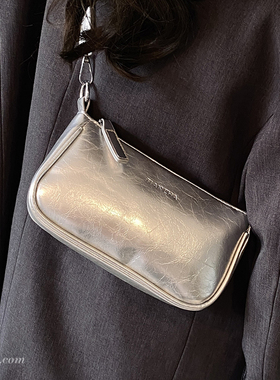 高级质感小包包女2026新款夏季百搭斜挎包时尚超火单肩腋下麻将包