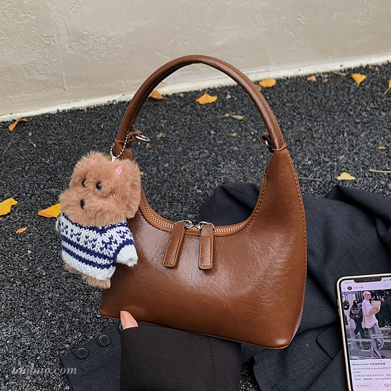 今年流行复古托特包女大容量