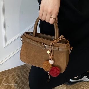 斜挎包时尚 百搭女式 超火手提包小拎包 新款 复古磨砂包包2025秋冬季