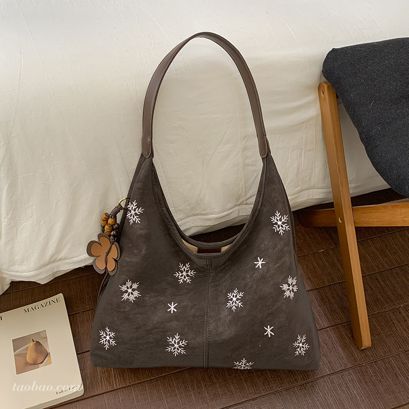 休闲复古磨砂包包女2026新款时尚通勤大容量单肩包简约托特水桶包,箱包皮具/热销女包/男包,托特包,淘宝优惠券,粉丝福利购,淘宝优惠卷