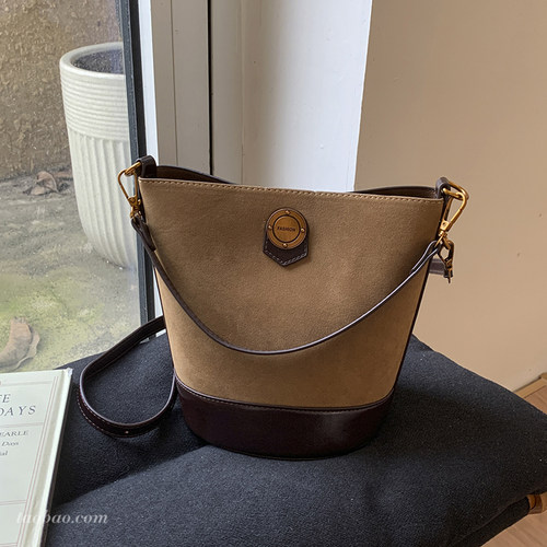 高级感水桶包2025冬季新款