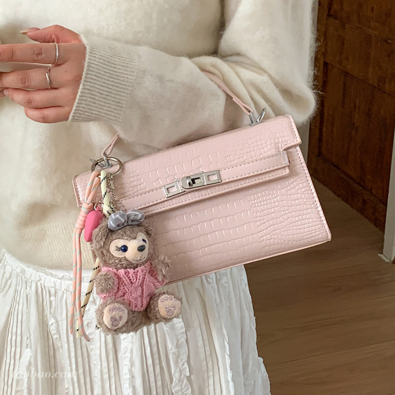 高级感小众鳄鱼纹包包女2026新款精致百搭斜挎包超火手提包小方包