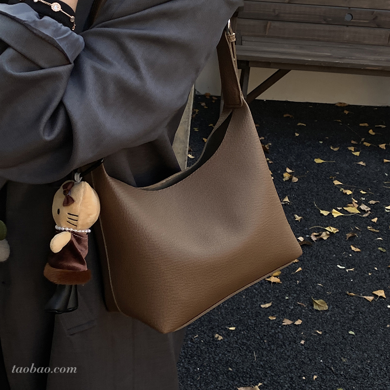 大容量通勤托特包2025冬季新款