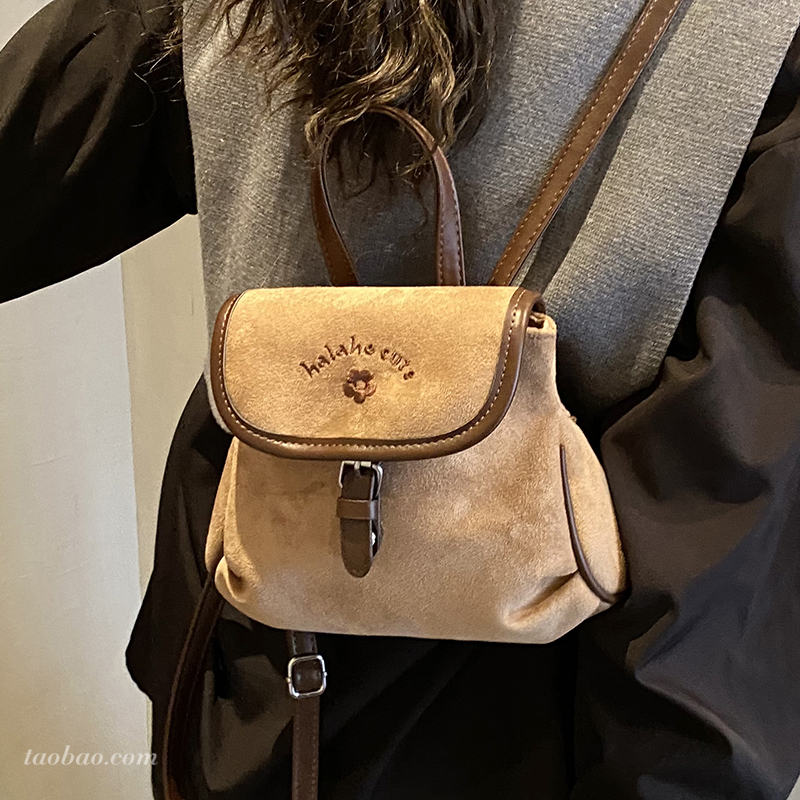 2025新款复古磨砂双肩包