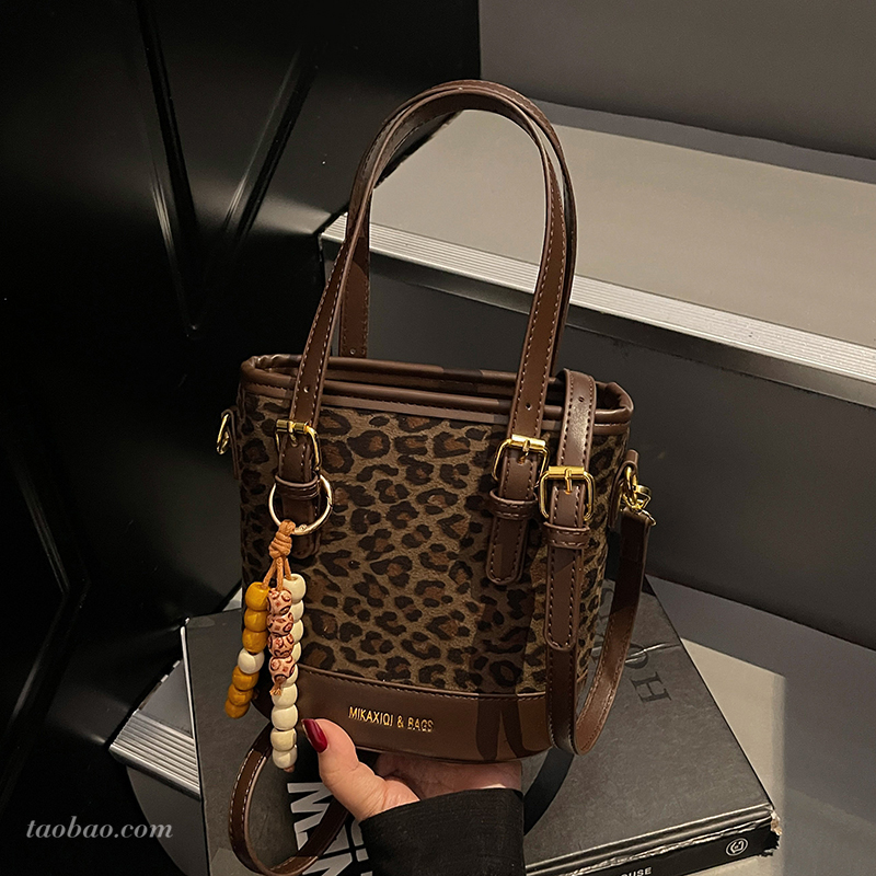 豹纹包包2025秋新款潮流时尚