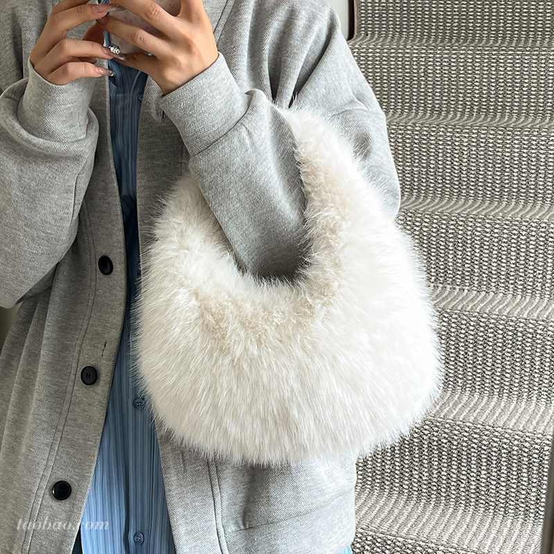 秋冬季超火小众毛茸茸包包女2025新款毛毛包通勤手提包独特小拎包