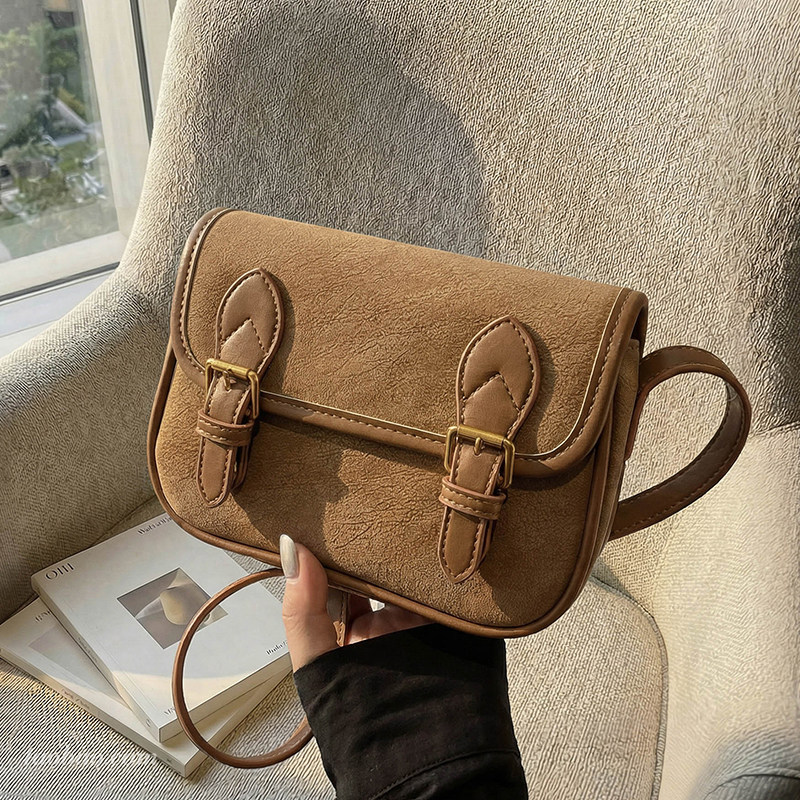 复古翻盖小方包女单肩斜挎包百搭时尚潮流邮差包2026春季新款包包,箱包皮具/热销女包/男包,小方包,淘宝优惠券,粉丝福利购,淘宝优惠卷