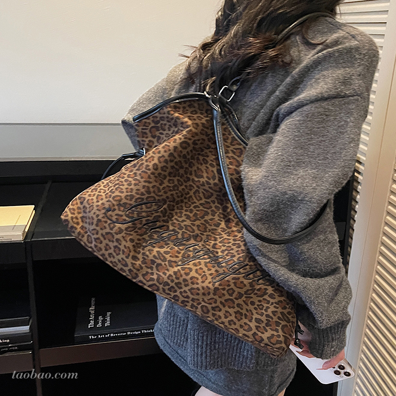 复古豹纹麂皮绒托特包