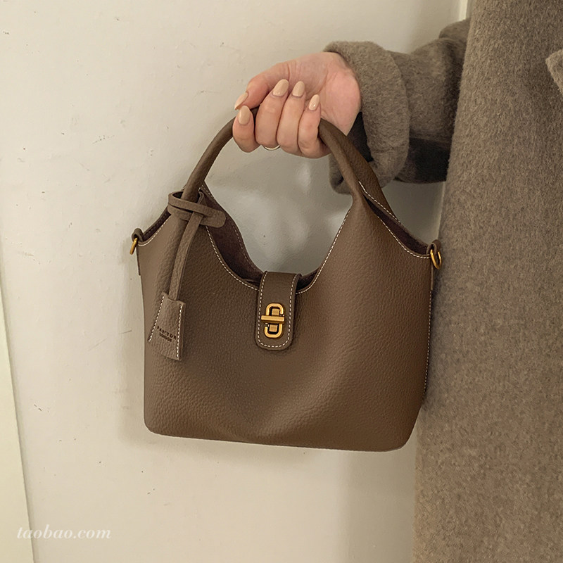 高级感复古小包包女2026新款时尚百搭斜挎包精致超火手提包水桶包,箱包皮具/热销女包/男包,托特包,淘宝优惠券,粉丝福利购,淘宝优惠卷